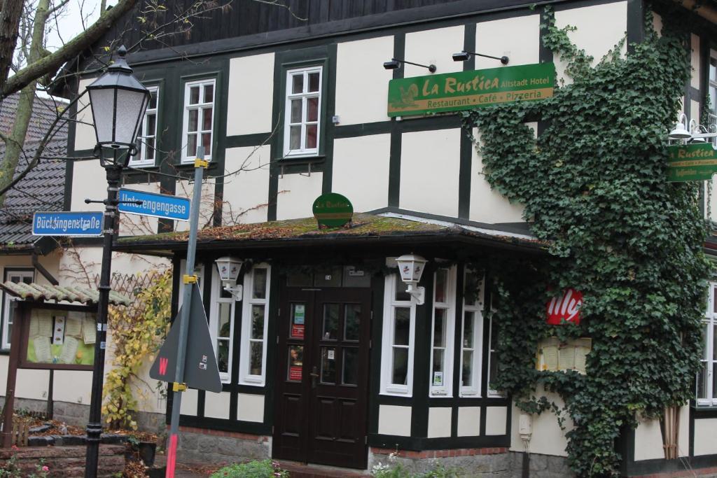 La Rustica Altstadthotel Вернигерод Екстериор снимка