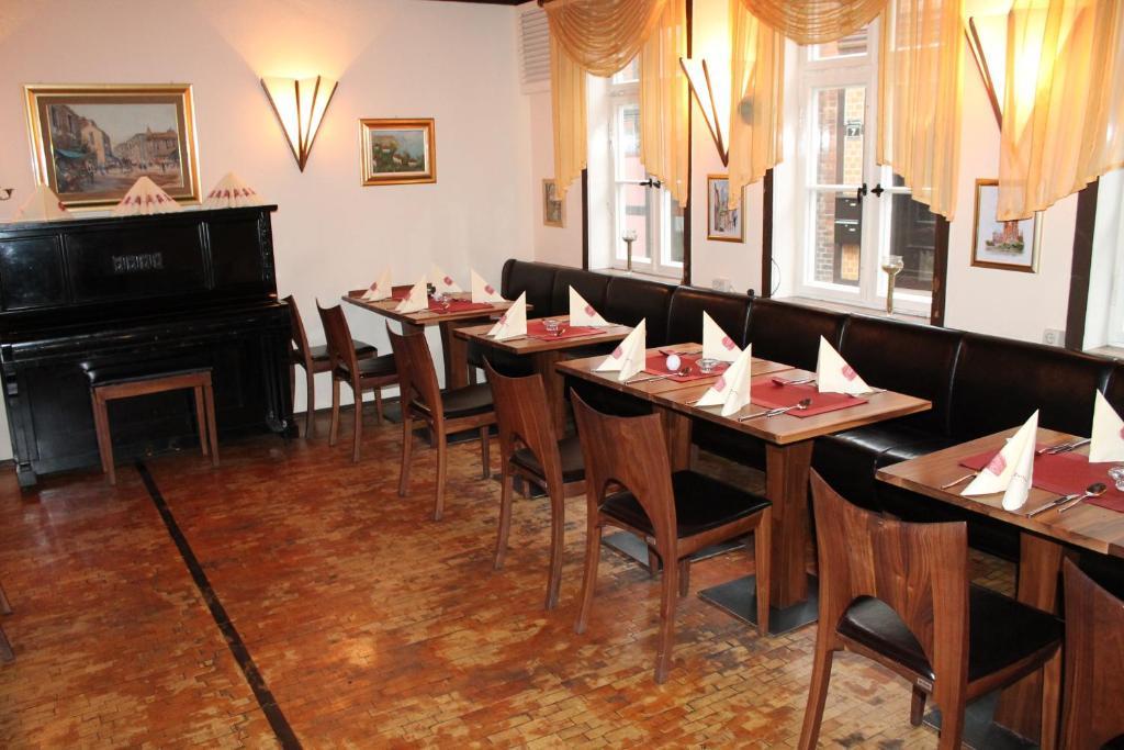 La Rustica Altstadthotel Вернигерод Екстериор снимка