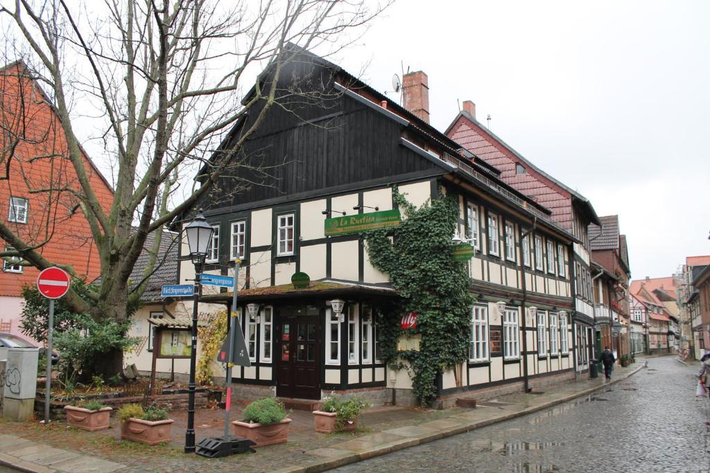 La Rustica Altstadthotel Вернигерод Екстериор снимка